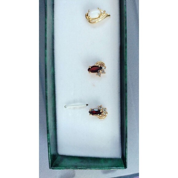Earrings 3 Pairs Gold Tone Genuine Stones Gift Box Birthstone Garnet Pearl Onyx - Picture 9 of 14